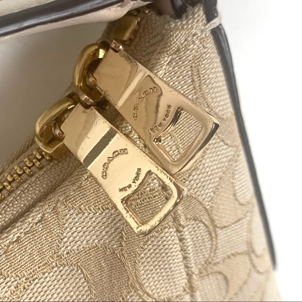 Coach Celeste Hobo Bag Outline Signature F58327 - Picture 3 of 15